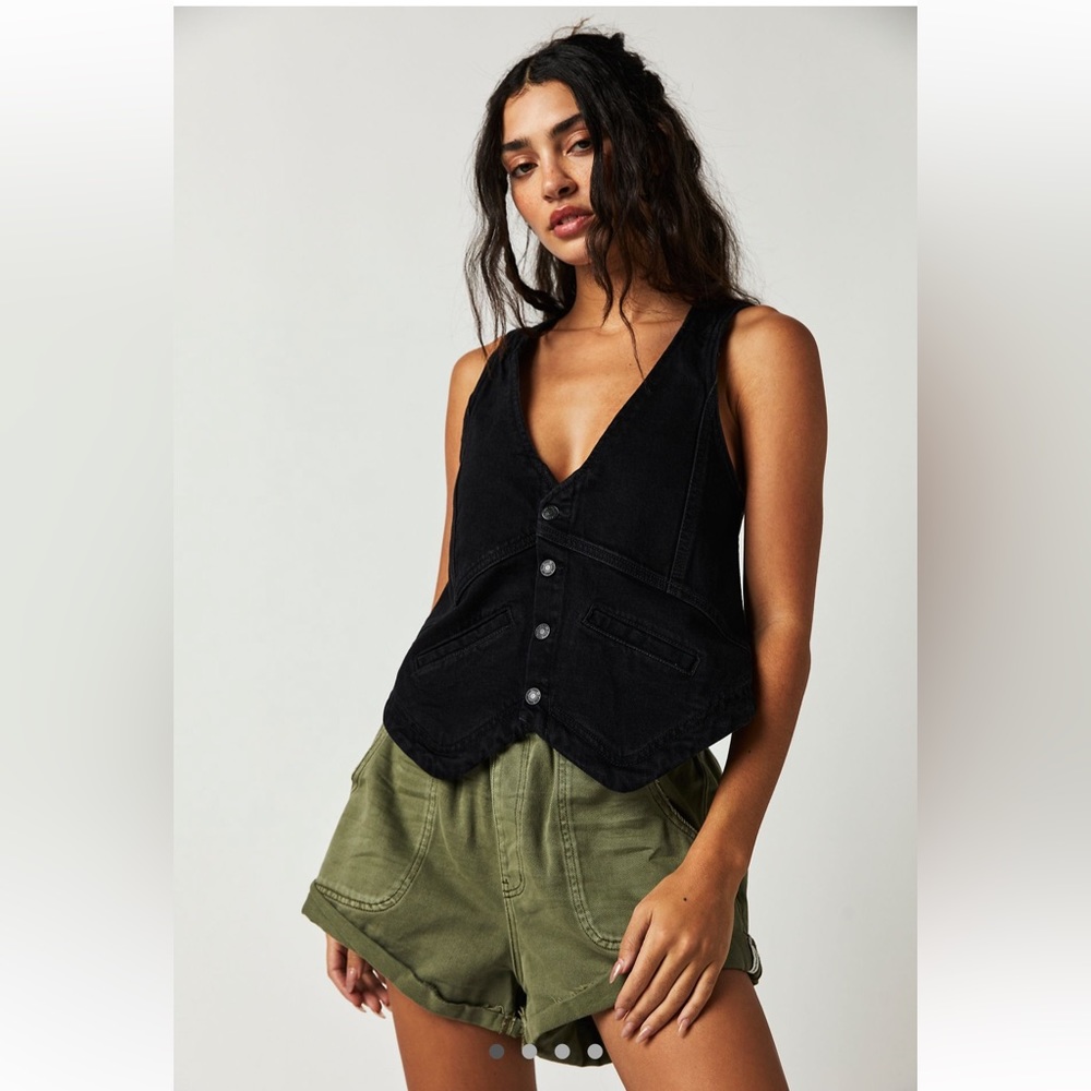One Teaspoon HUNTERS shorts   Mid length ~ Relaxed ~ XL in Super Khaki
